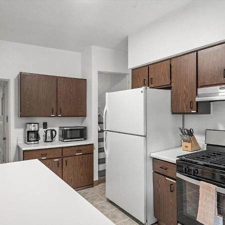 Oakland/University @A Spacious & Modern Private Bedroom With Shared Bathroom Питсбърг Екстериор снимка