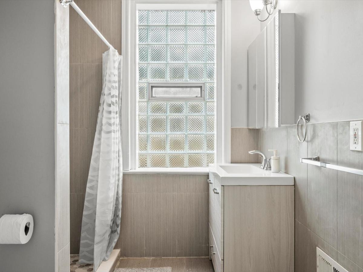Oakland/University @A Spacious & Modern Private Bedroom With Shared Bathroom Питсбърг Екстериор снимка